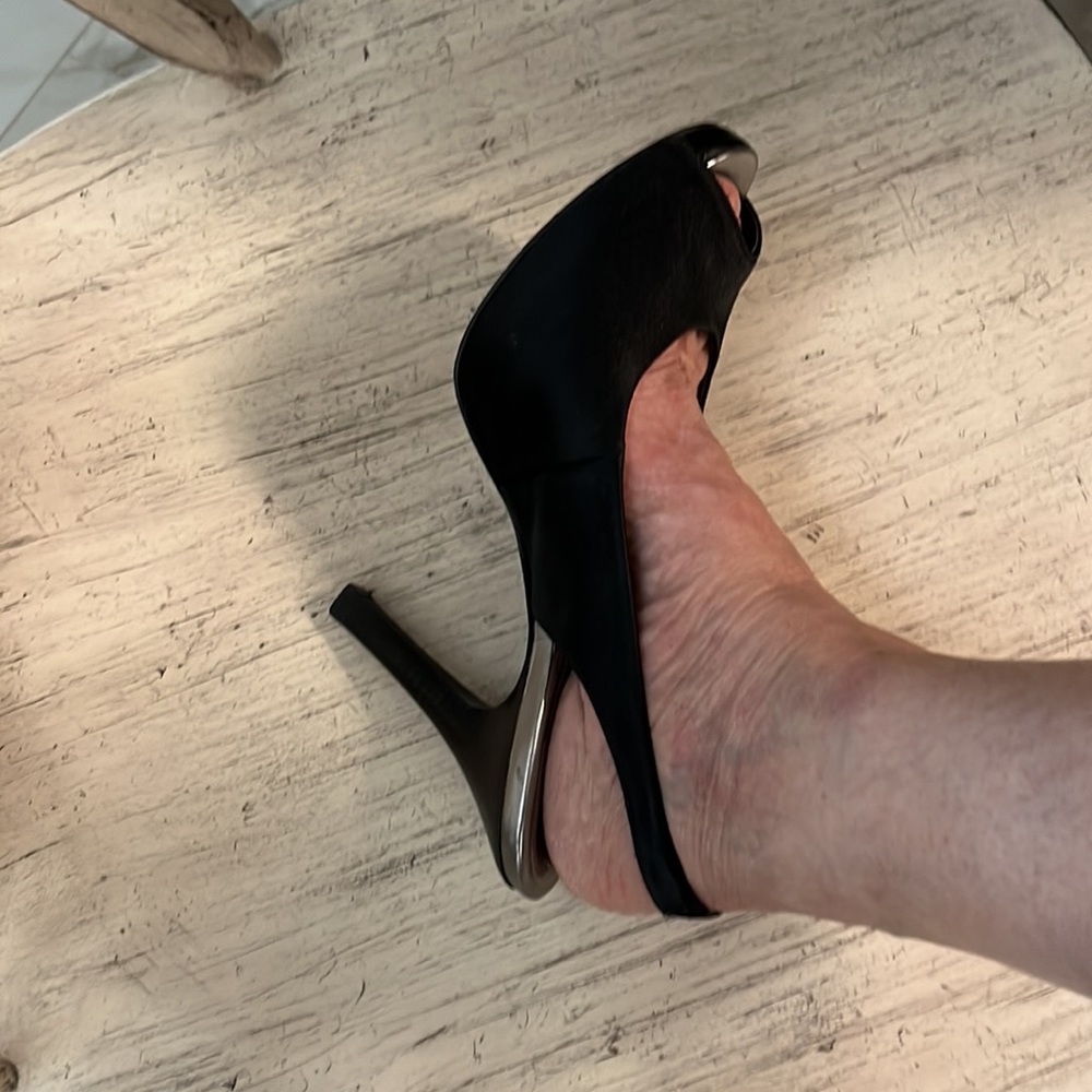 Shoes - Picture 2 of 2